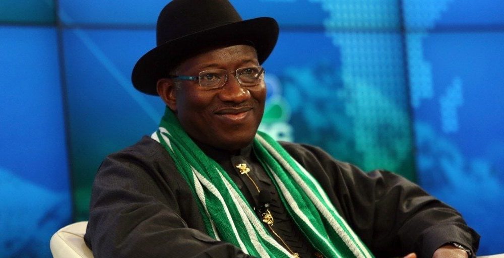 Goodluck-Jonathan-bags-doctorate-at-Bowen-University-1000x512-1.jpg